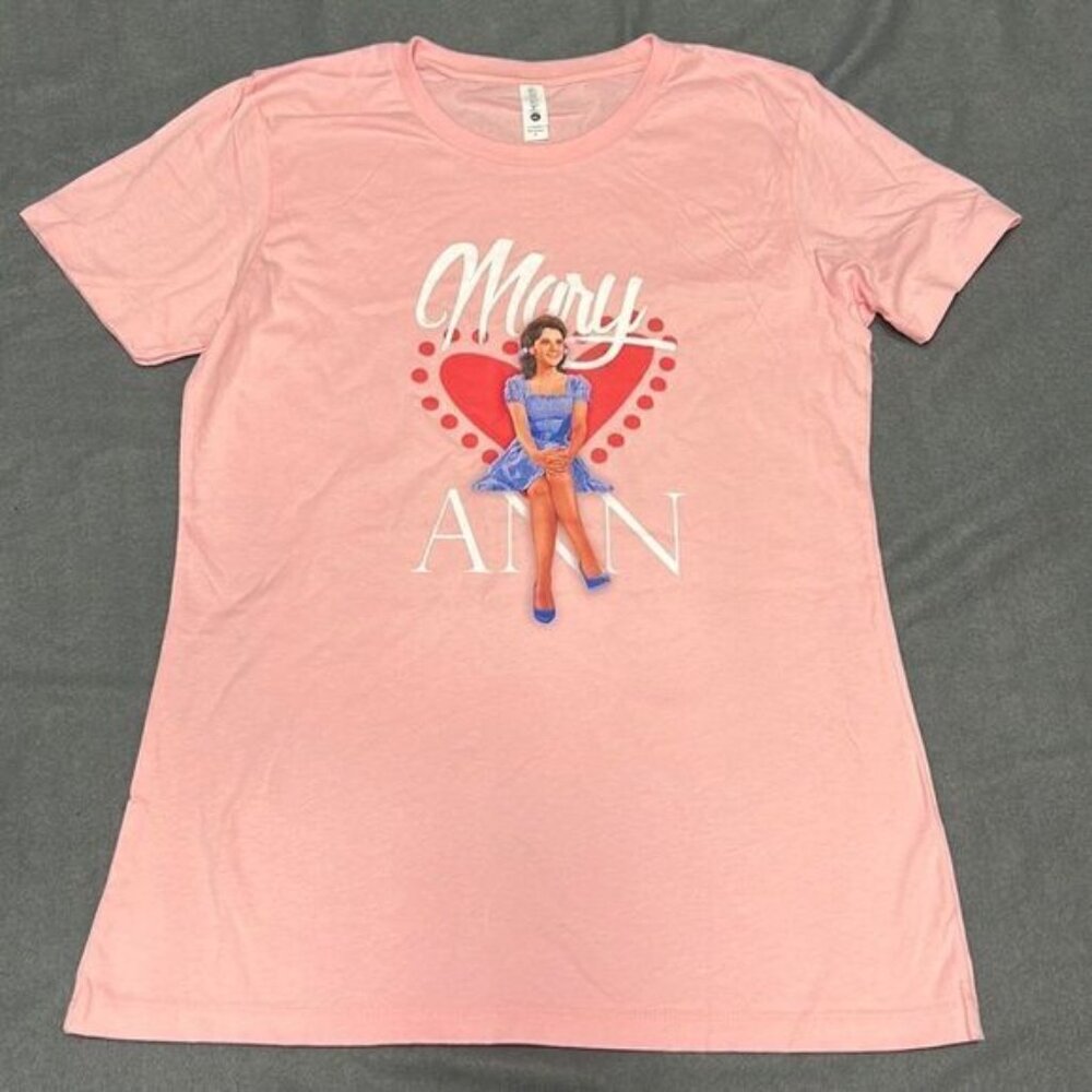 Gilligan’s Island Mary Ann Women’s Pink Short Sleeve Graphic Tee Size Large